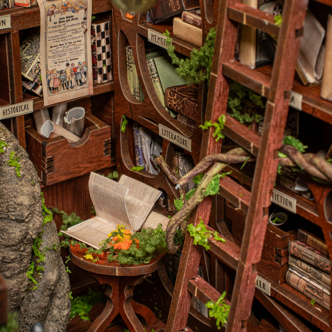 Floralshe DIY BookNook - Cats Crossing