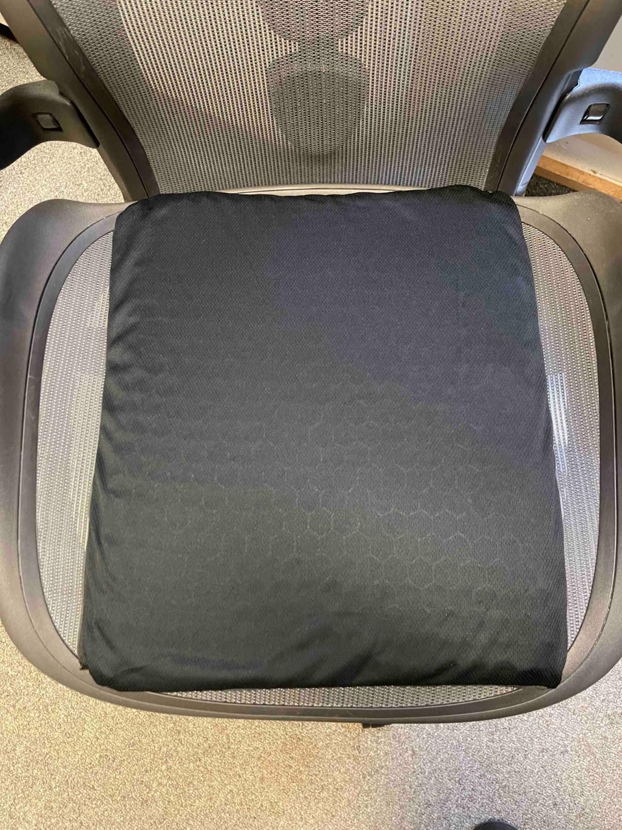 The right size and doesn't slide off. The right size and doesn't slide off.