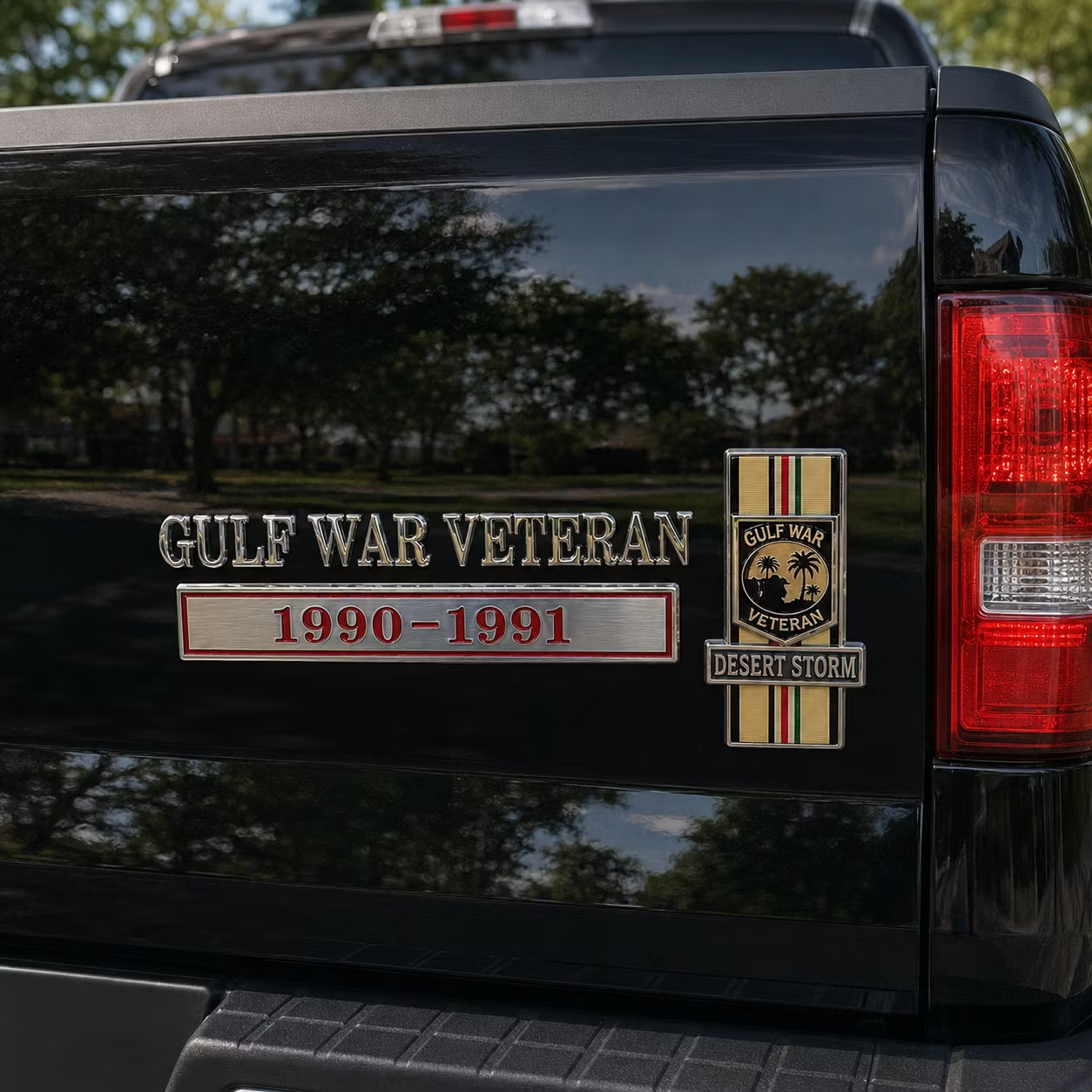 Gulf War Veteran 1990–1991 Desert Storm Car Emblem Metal Badge