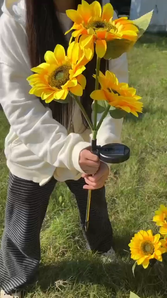 Solar Powered LED Sunflower Garden Lights