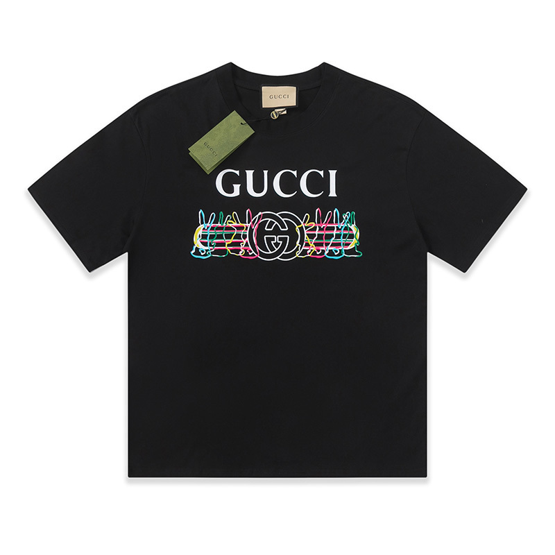 GUCCI カラフルなプリントのカジュアルTシャツ