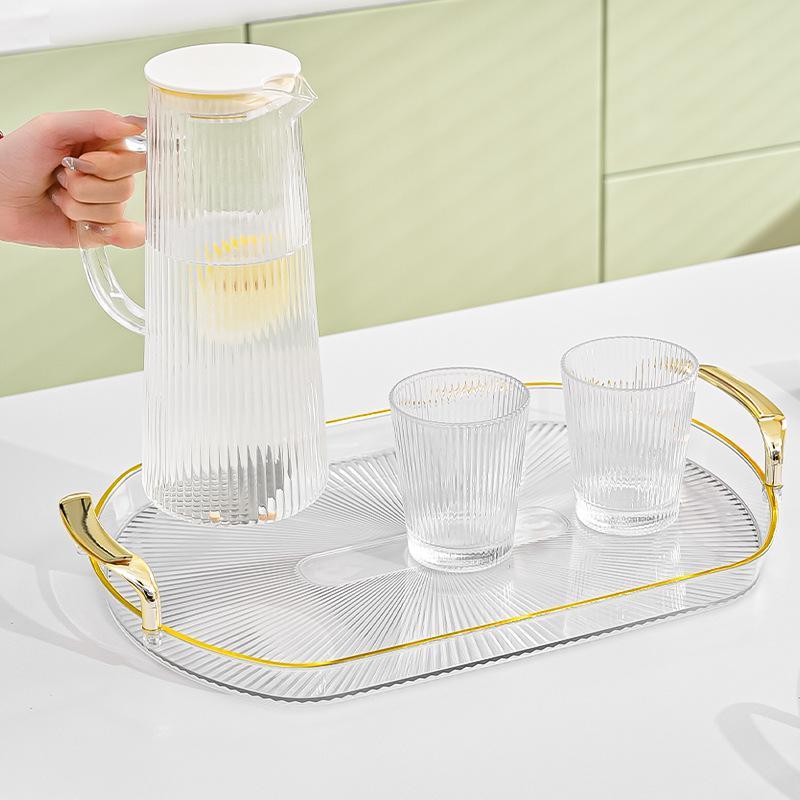 Light-colored Tableware Set