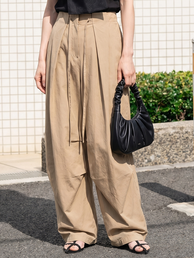 1358938【カーゴパンツ】ゆったりドローストリング・ウォッシュ加工、バルーンシルエット。体型をカバーし、ウエストベルト調節でさまざまな体型・身長に対応。