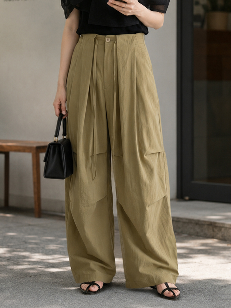 【カーゴパンツ】ゆったりドローストリング・ウォッシュ加工、バルーンシルエット。体型をカバーし、ウエストベルト調節でさまざまな体型・身長に対応。