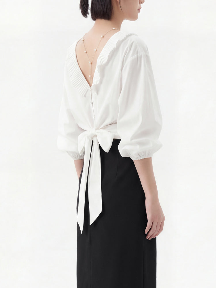 【ドルマンスリーブフリルブラウス】バック V ネック × オルガンギャザー 旅行撮影に最適なおしゃれアイテム"