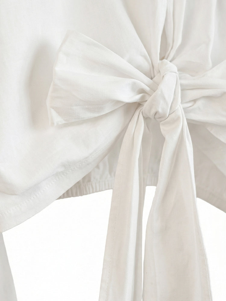 【ドルマンスリーブフリルブラウス】バック V ネック × オルガンギャザー 旅行撮影に最適なおしゃれアイテム"