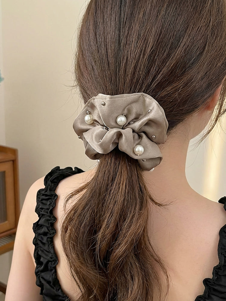 【LINE友だち追加のプレゼントです（非売品）】【パール×スタッズ サテンヘアゴム】ポニーテール お団子ヘア マストアイテム