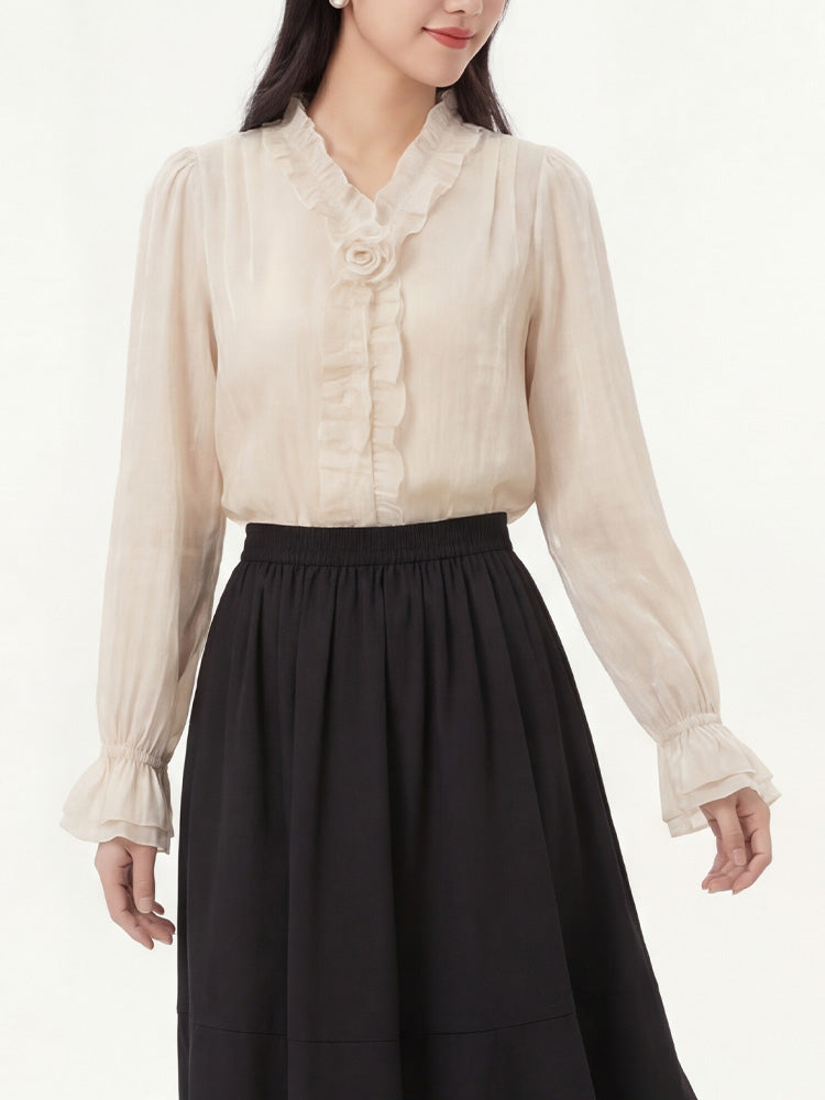 【フレンチシャツ】フリル & 立体フラワーで優しい雰囲気、薄手で通気性抜群、軽やかな着心地