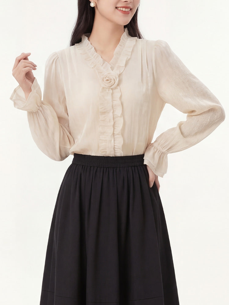 【フレンチシャツ】フリル & 立体フラワーで優しい雰囲気、薄手で通気性抜群、軽やかな着心地