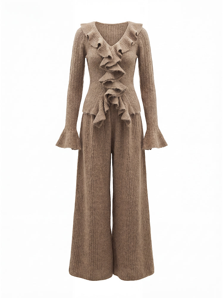 【フリルデザイン きれいめニットセット】セットアップで簡単に高級感演出。ストレッチリブ素材で体にフィットし締め付けず、洗濯機OK