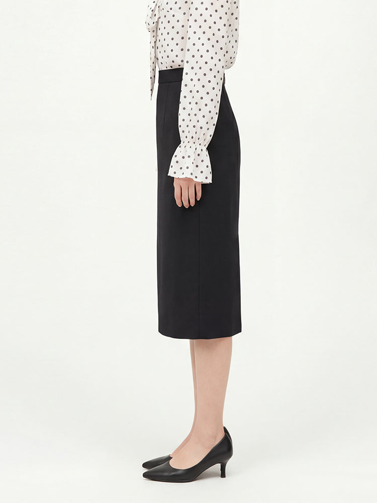 【ブラックハイウエストストレートスカート】ハイウエスト  バックスリット  低身長でもスラリと脚長効果＆エレガントに