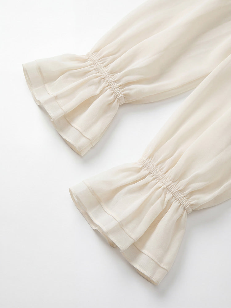 【フレンチシャツ】フリル & 立体フラワーで優しい雰囲気、薄手で通気性抜群、軽やかな着心地