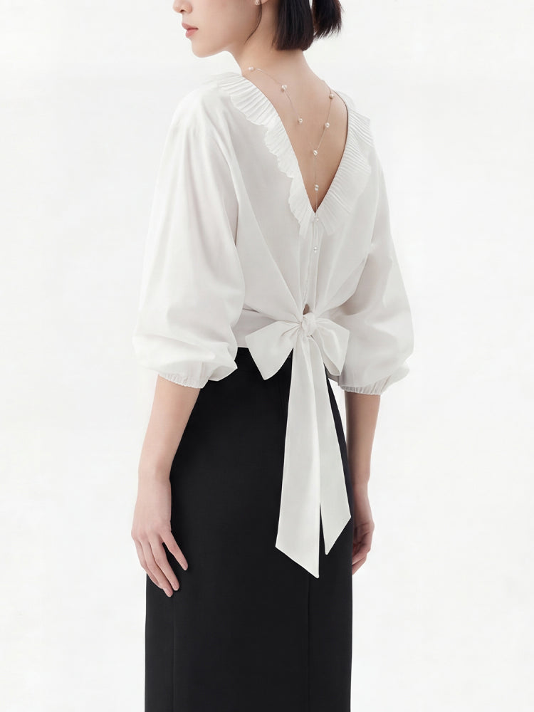 【ドルマンスリーブフリルブラウス】バック V ネック × オルガンギャザー 旅行撮影に最適なおしゃれアイテム"