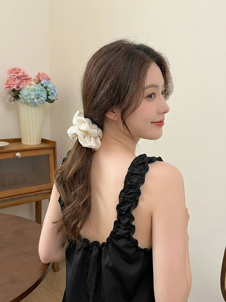 【LINE友だち追加のプレゼントです（非売品）】【パール×スタッズ サテンヘアゴム】ポニーテール お団子ヘア マストアイテム