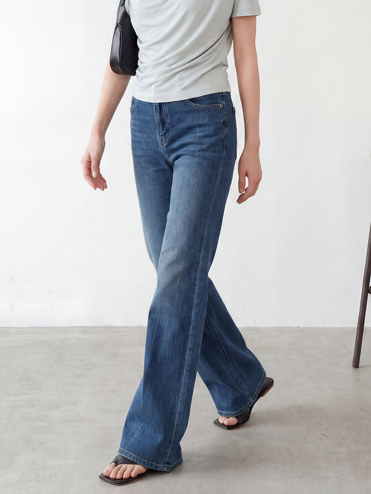 【ドレープハイウエスト微フレアジーンズ】柔らか素材・シワ知らず・脚に貼りつかない・脚長補正・万能シーン対応