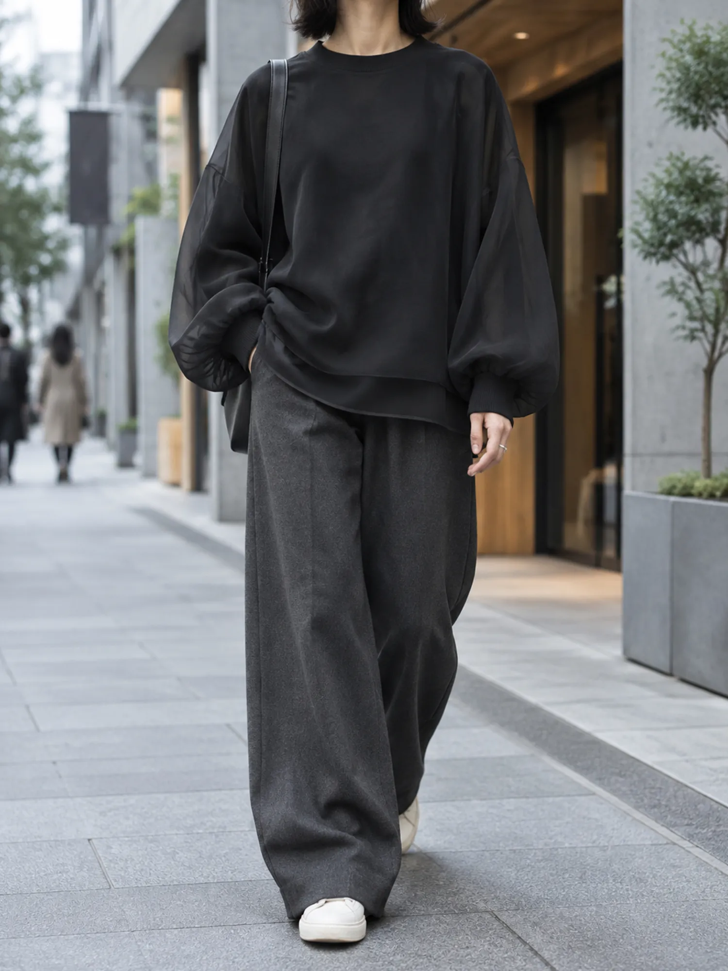 【通勤にも休日にもなじむ】クルーネック×ランタンスリーブのシアーレイヤードスウェットプルオーバー