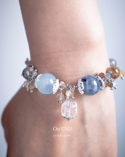 L'Heure Bleue Natural Stone Bracelet