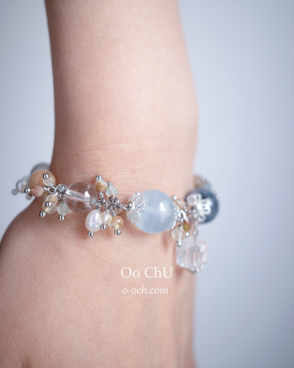 L'Heure Bleue Natural Stone Bracelet