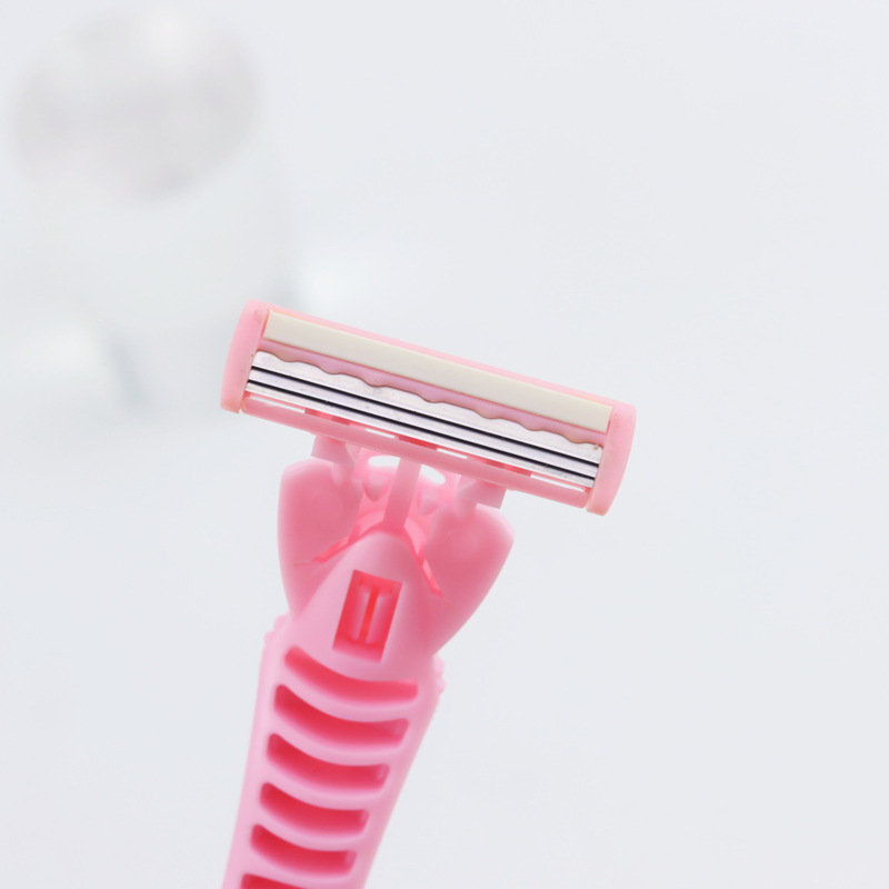 Curley Women-s Pivoting Head Disposable Razor with Comfort Grip & Lubricating Strip