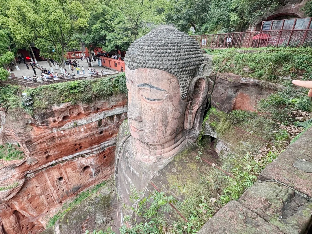 6 Days Private Tour of Chengdu - Leshan - Mt. Emei - Chengdu - Huanglong - Jiuzhaigou-Othaway