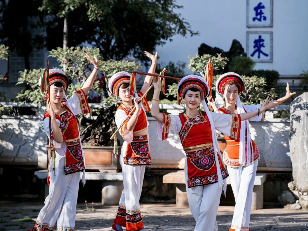8 Days  Mini Group Tour of Kunming - Dali - Lijiang - Shangri-La-Othaway