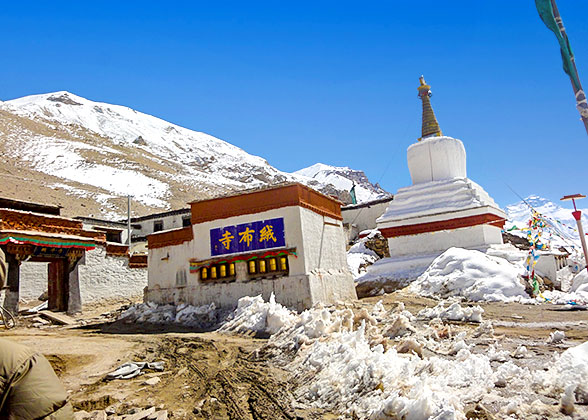 Rongbuk Monastery, Dingri