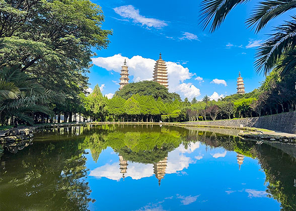 Three Pagodas, Dali