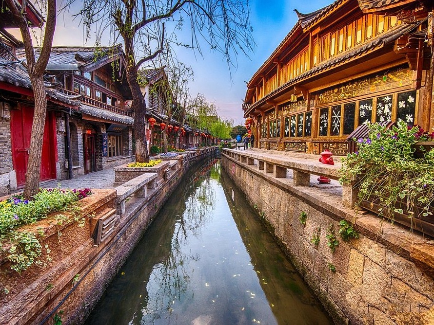 21 Days Private Tour of Beijing - Xi'an - Chengdu - Lijiang - Dali - Kunming - Guilin - Yangshuo - Guilin - Zhangjiajie - Shanghai - Suzhou - Shanghai