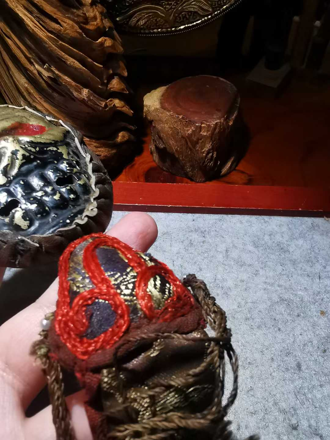10893  藏传老尸陀林主挂饰