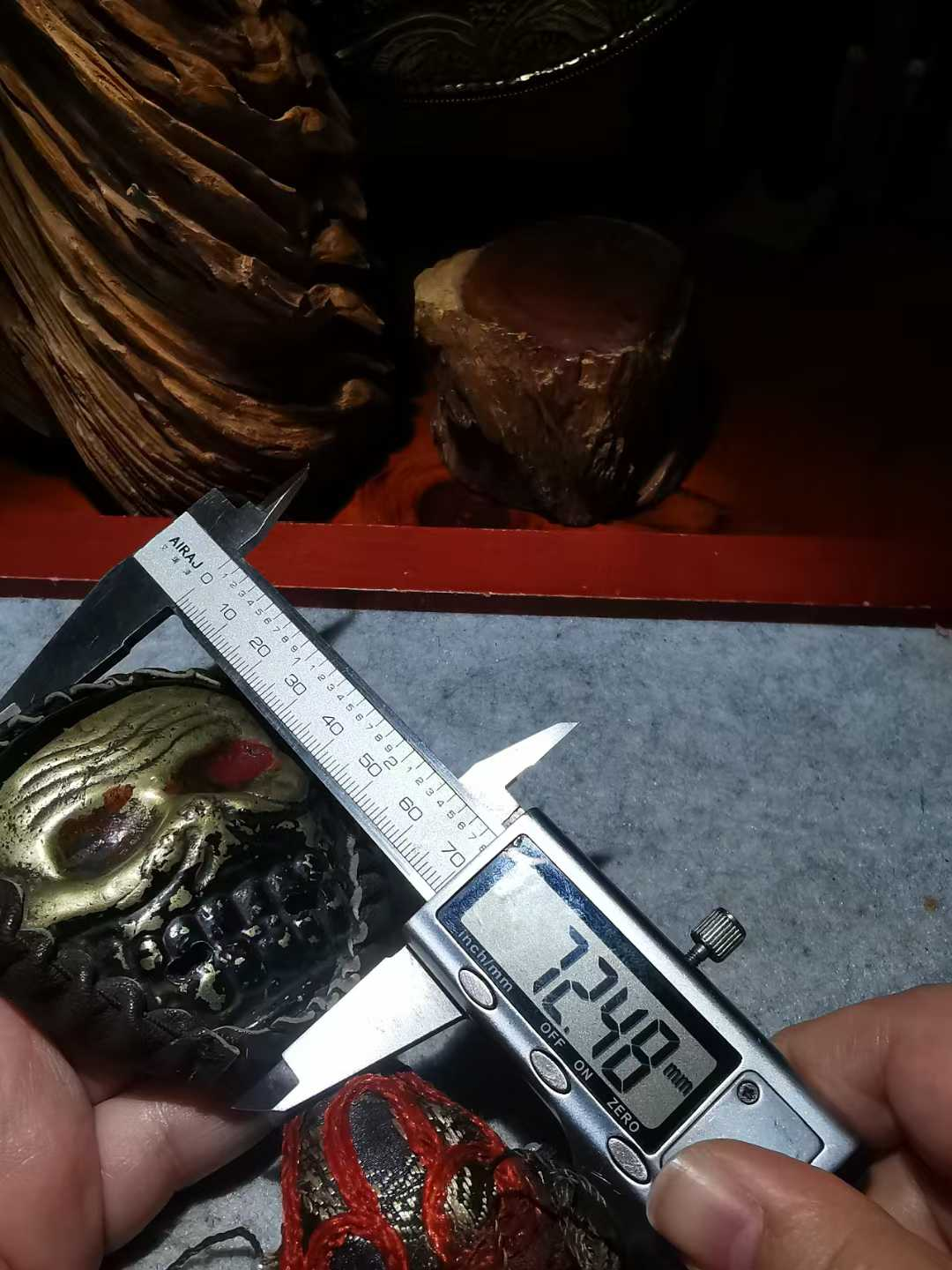 10893  藏传老尸陀林主挂饰
