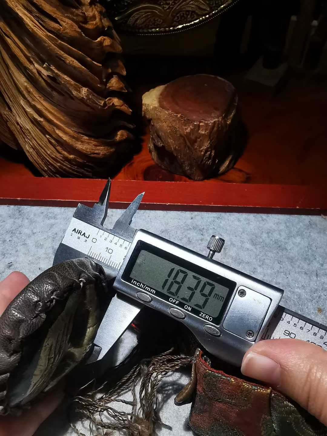 10893  藏传老尸陀林主挂饰