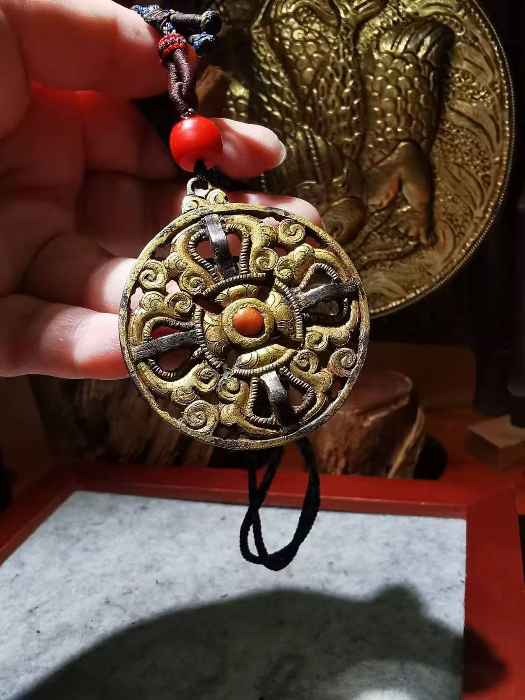 10672   藏传老天铁鋄金金刚杵牌子托甲项链