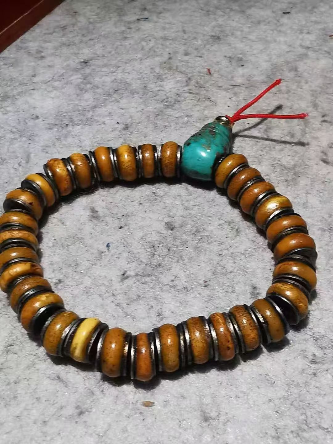 13562藏传老蜜蜡手串老绿松石佛头 Tibetan Old Amber Bracelet Old Turquoise Buddha Head 