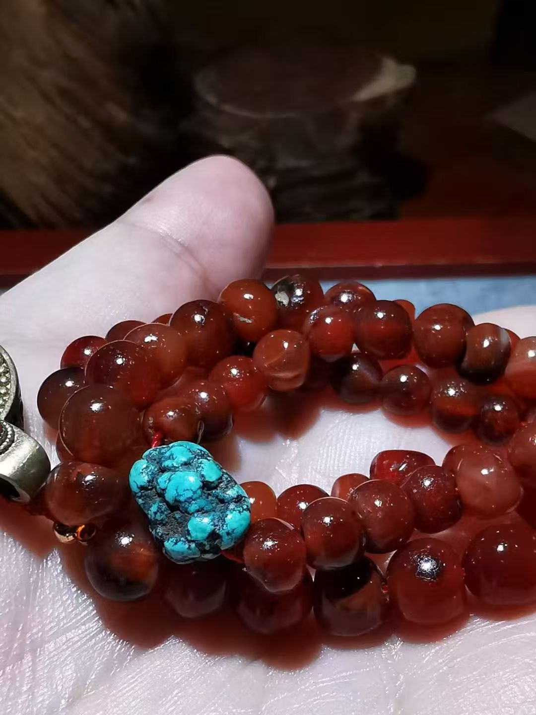 10432   藏传老天铁金刚手菩萨配老红玛瑙项链Tibetan Old Vajra Hand Bodhisattva with Old Red Agate Necklace