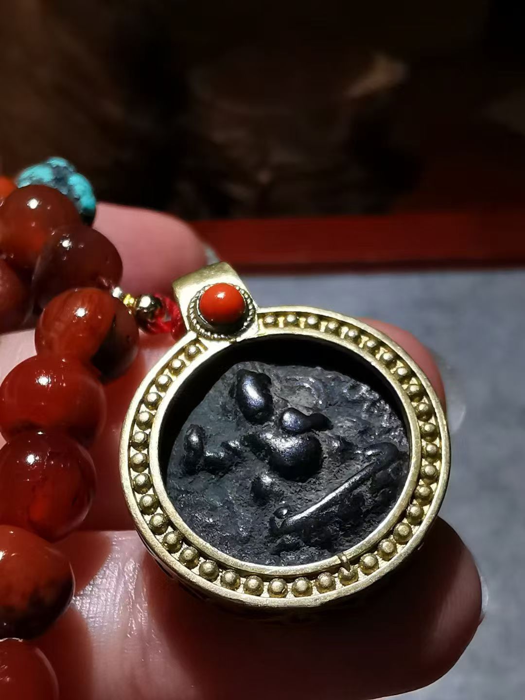 10432   藏传老天铁金刚手菩萨配老红玛瑙项链Tibetan Old Vajra Hand Bodhisattva with Old Red Agate Necklace