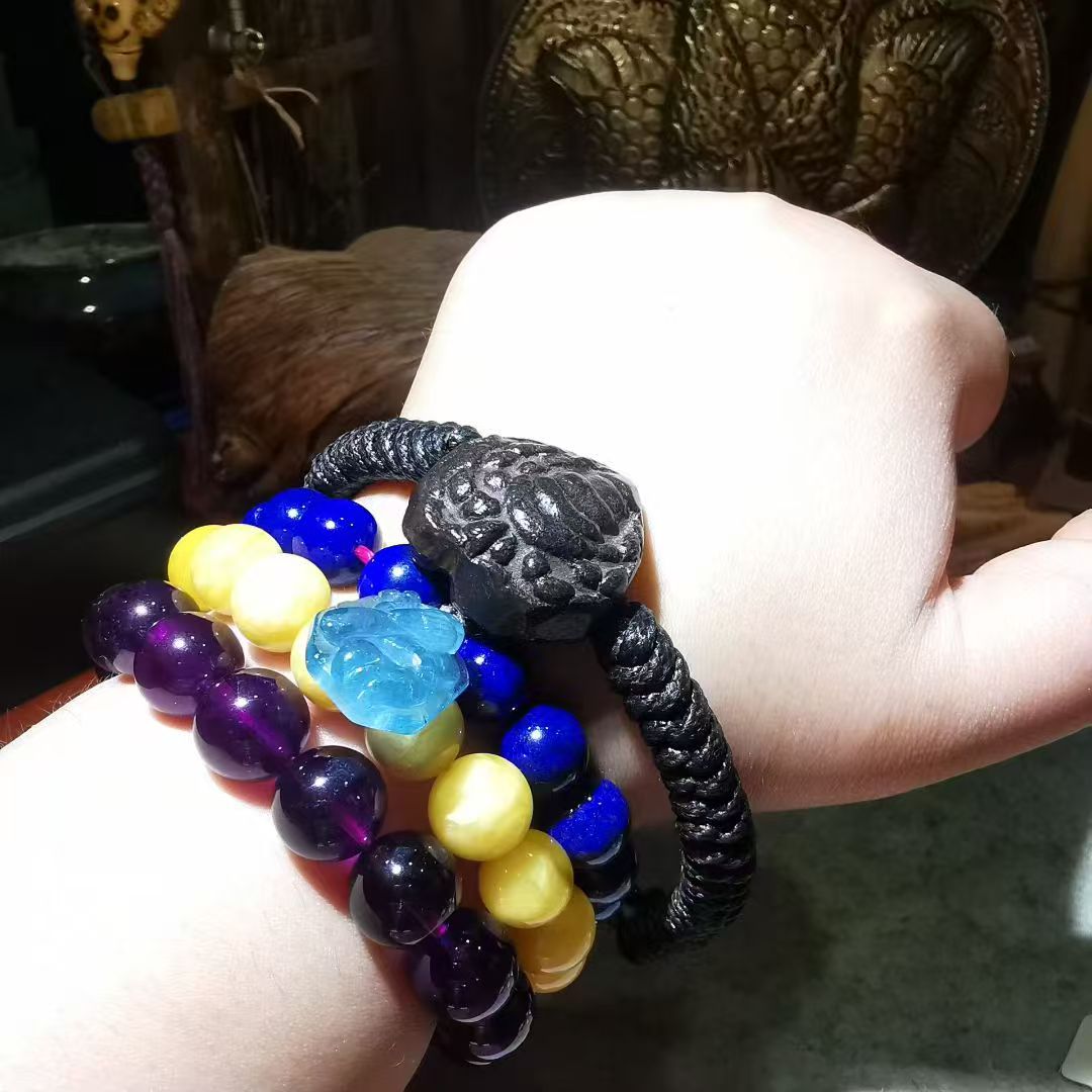 9515   藏传药泥老蝎子擦擦手链Tibetan traditional medicine clay old scorpion wiping bracelet