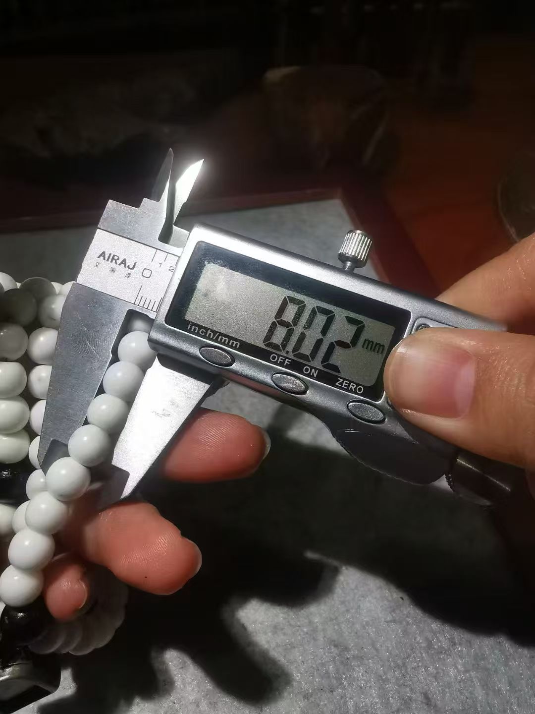 13893 Tibetan Antique Conch 108-Bead Mala with Old Garnet, Old Glass Buddha Head, and Old Meteorite Gawu Box Pendant藏传老砗车108佛珠搭配老石榴石老琉璃佛头老天铁噶乌盒吊坠