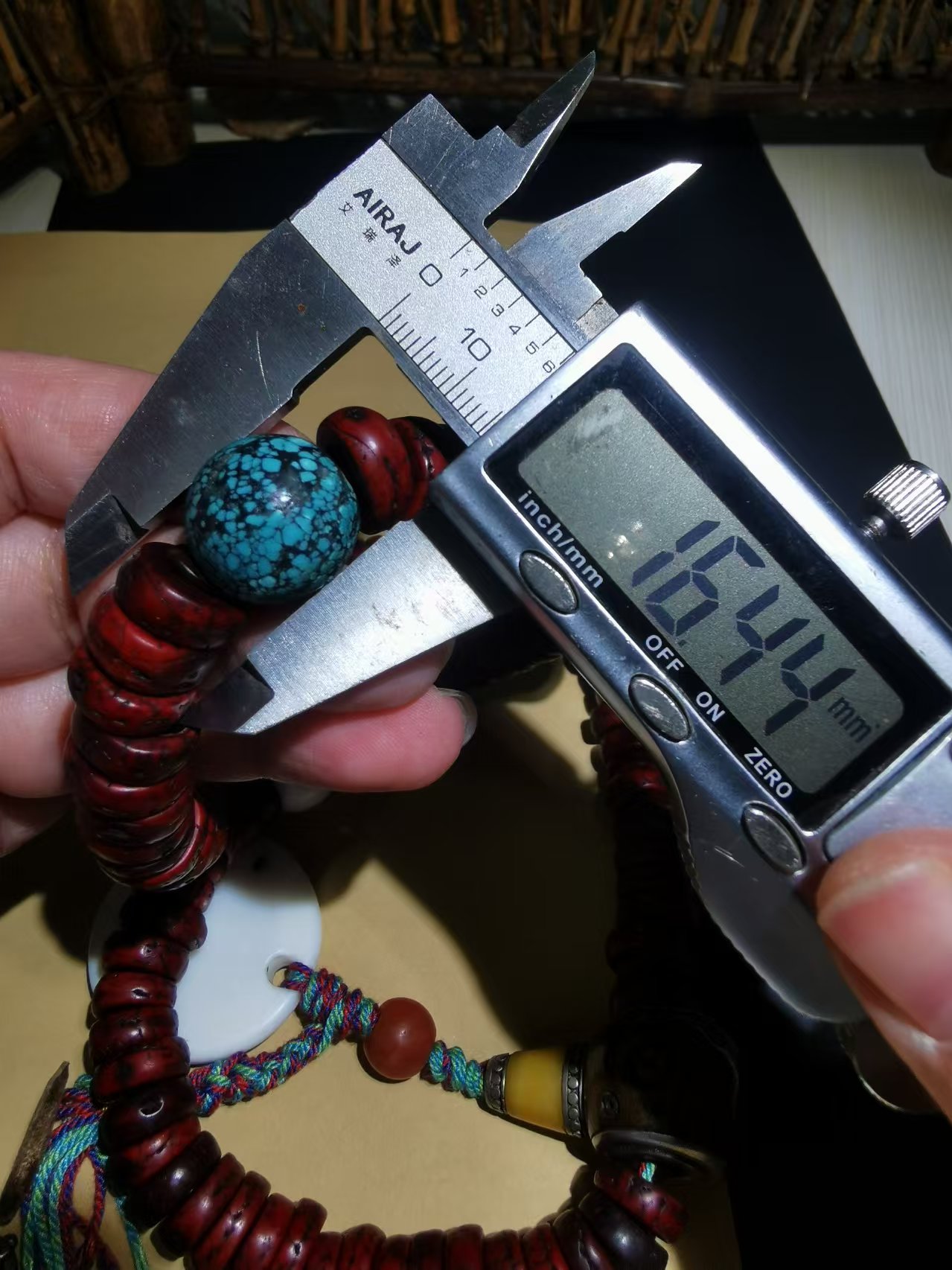 15387   Full Fortune ‖ Tibetan Old Cinnabar Offering Phoenix-Eye Bodhi Piece Beads, 108 beads with Green Pine Top Beads, Old Faluo Shituolin Pearl Waist Pearl, Reverse Cloud Old Ox Bone Buddha Head Buddha Bea 福运满贯‖藏传老朱砂供凤眼菩提片珠108子配绿松顶珠老法螺尸陀林主腰珠背云老牛骨佛头佛珠📿