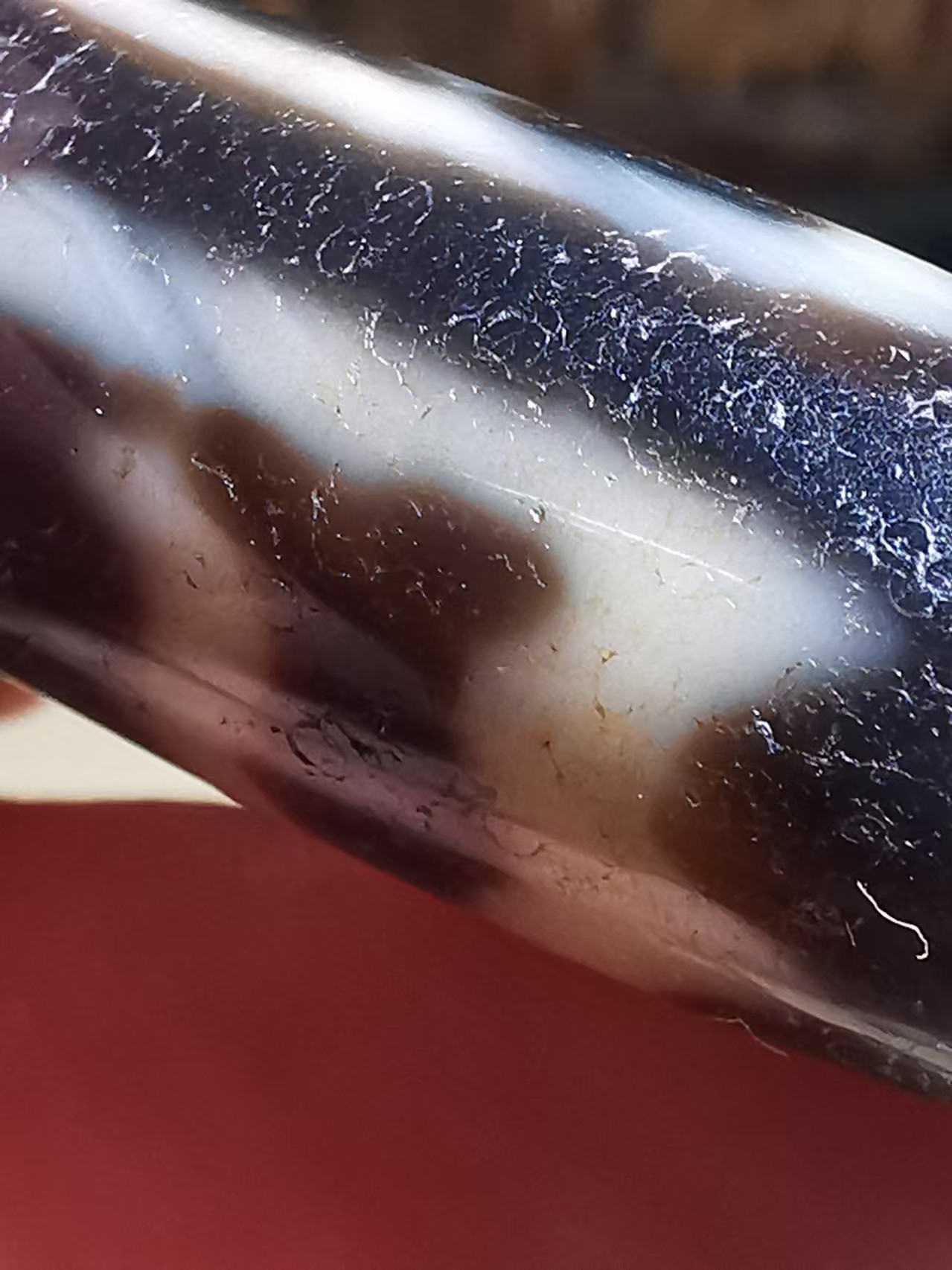 15393  Old Agate Great Roc Dzi Bead | A Tibetan Energy Talisman for Courage and Fortune 老玛瑙大鹏天珠｜勇毅纳福的藏式能量护身符🌟