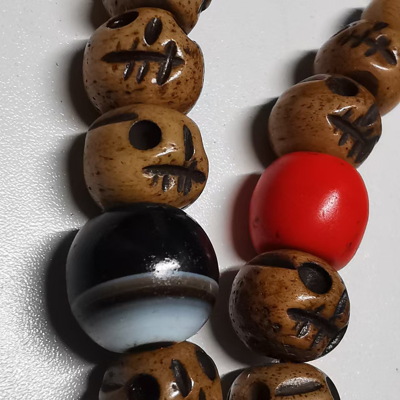 155101Tibetan Old Yak Bone Skull Rosary, 54 Beads Held in Hand   藏传老牦牛骨尸陀林主54子手持
