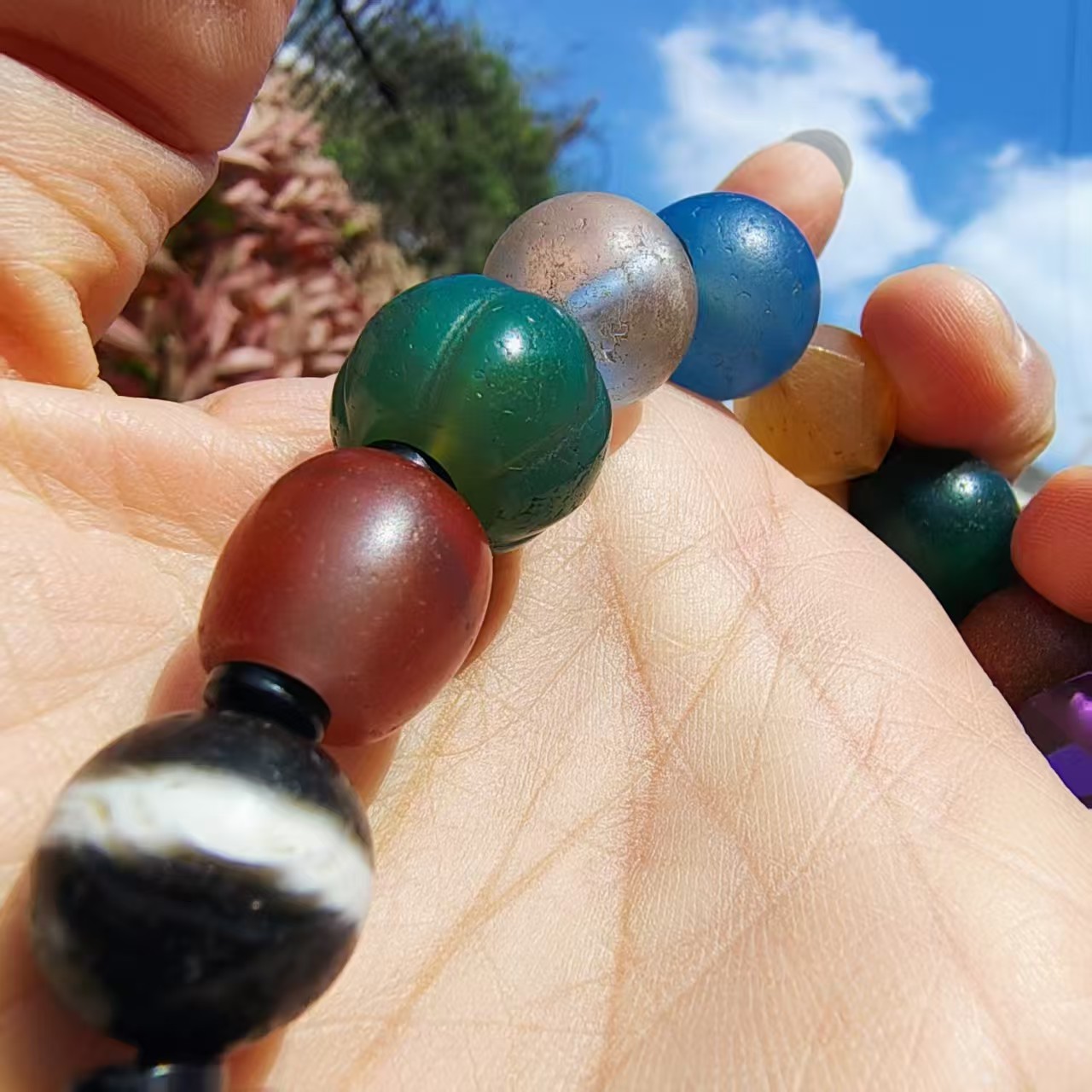 15499Ancient Multi-Gem Bracelet · A Time Museum on Your Wrist古珠多宝手串 · 腕间时光博物馆