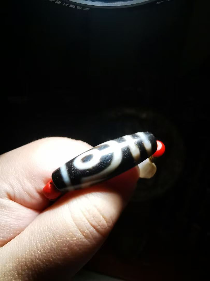 10737 Old Tibetan Agate Twin-Eye Dzi Bone Necklace 藏传老一台老玛瑙两眼天珠锁骨链