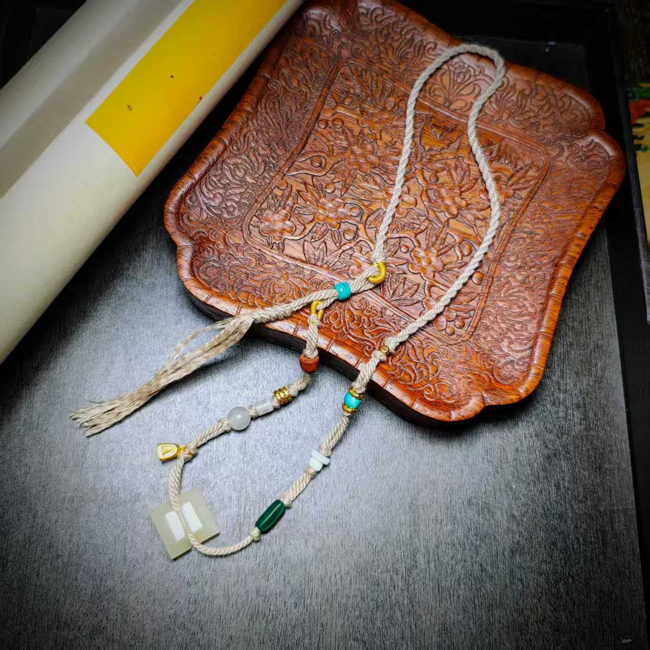 15558和田玉工字佩手工麻绳多宝挂链 Hetian Jade Gong-shaped Pendant Handmade Hemp Rope Multi-gem Hanging Necklace.