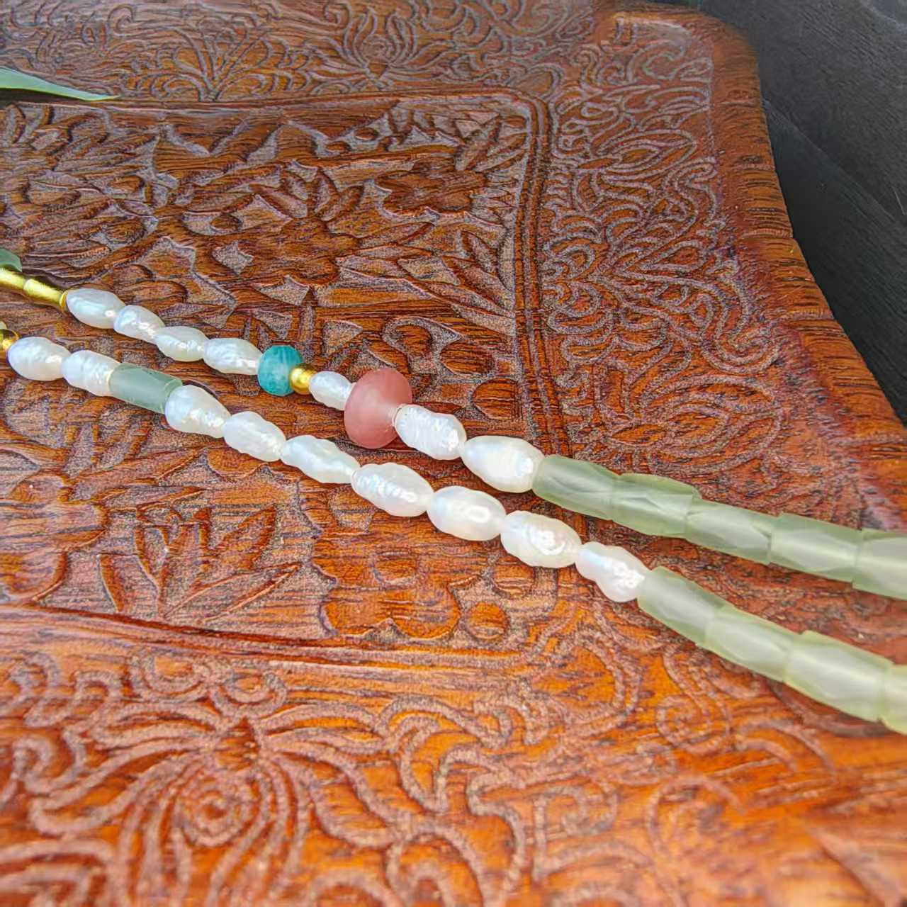15556 Duobao Jade Rat Necklace15556多宝玉鼠项链
