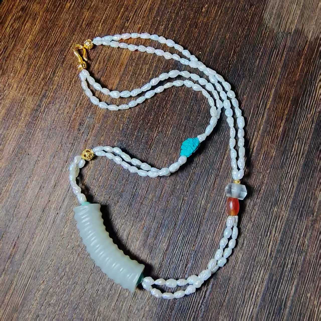 15560 Qing Dynasty Han-Style Jade Silkworm Pearl Necklace15560清代汉风玉蛹珍珠项链
