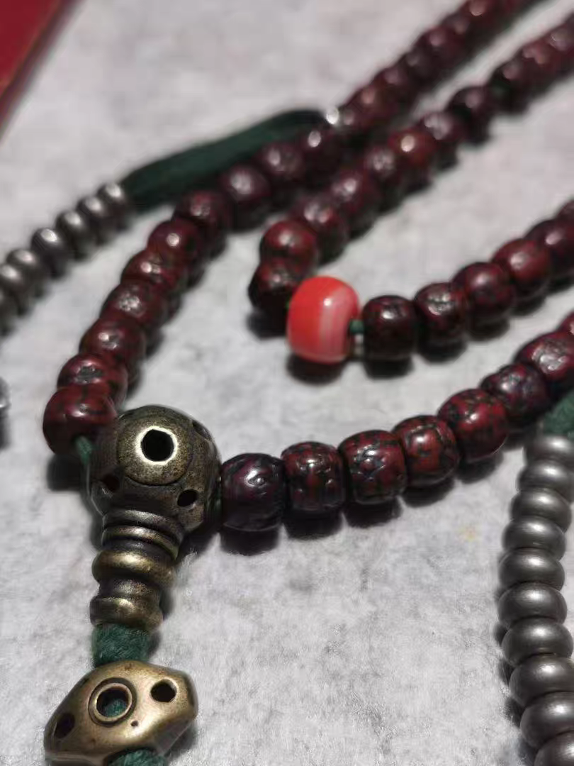 Tibetan old cinnabar-dusted Rudraksha 108-bead prayer beads 藏传老朱砂供金刚菩提108佛珠