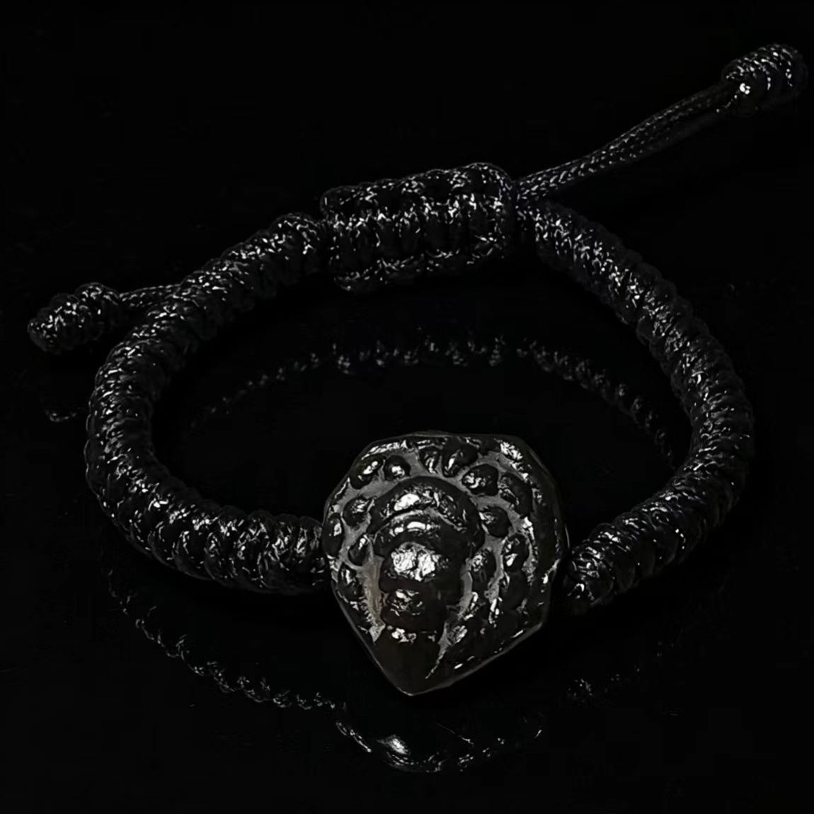 9515Tibetan traditional medicine clay old scorpion wiping bracelet藏传药泥老蝎子擦擦手链