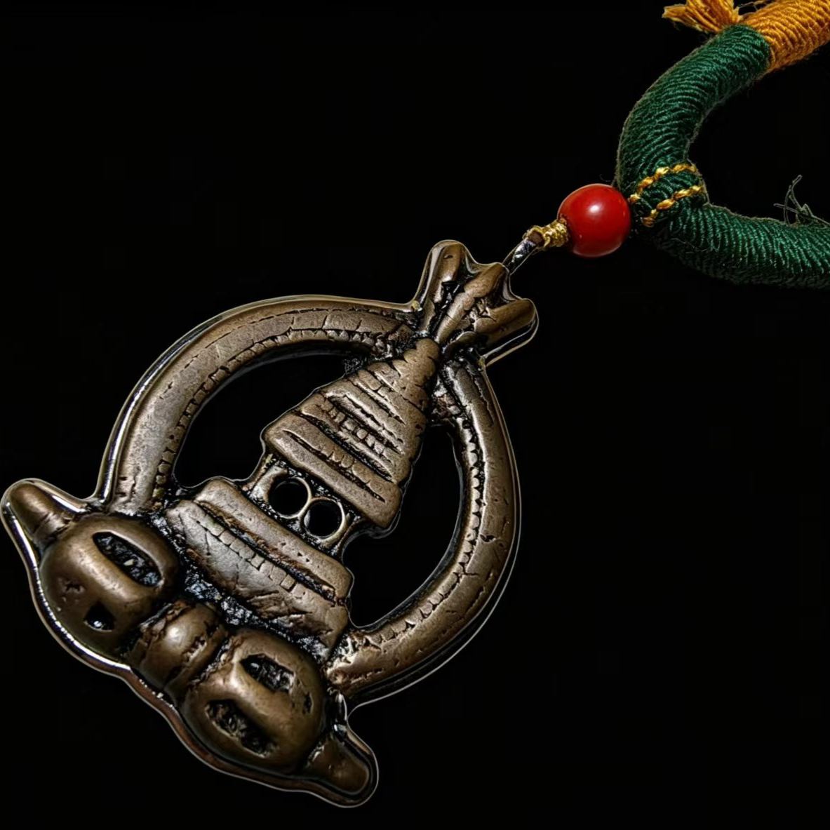 15084 Tibetan-style Old Lima Bronze Vajra Relic Stupa Necklace藏传老利马铜金刚杵舍利塔项链