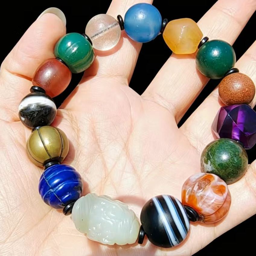 15499Ancient Multi-Gem Bracelet · A Time Museum on Your Wrist古珠多宝手串 · 腕间时光博物馆