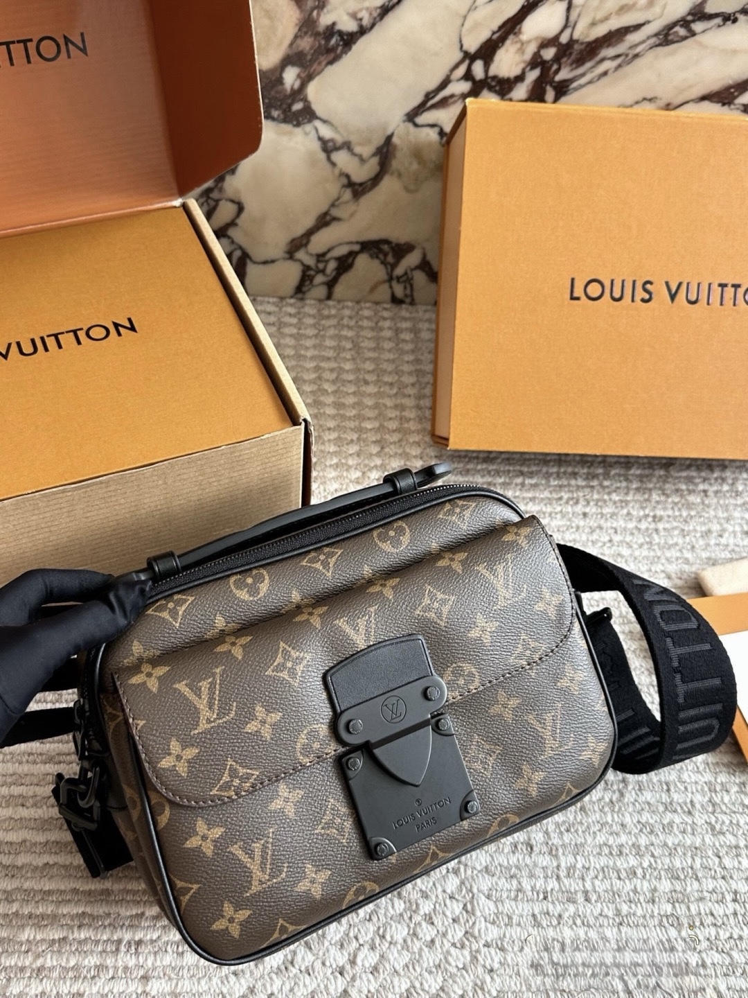 ルイ・ヴィトン「Louis Vuitton」ショルダーバッグ